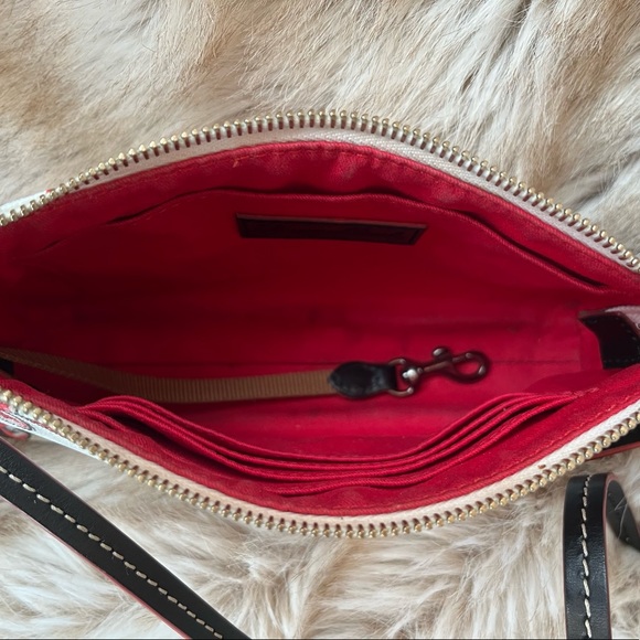 Disney Dooney and Bourke Minnie Mouse Bow Crossbody - Picture 5 of 5